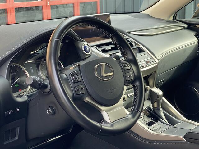 Lexus NX 300h AWD Luxury Edition Panoramadak / Lederen bekleding / Navigatie
