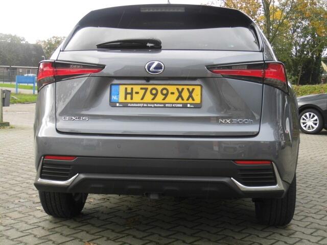 Lexus NX 300h AWD Edition 30