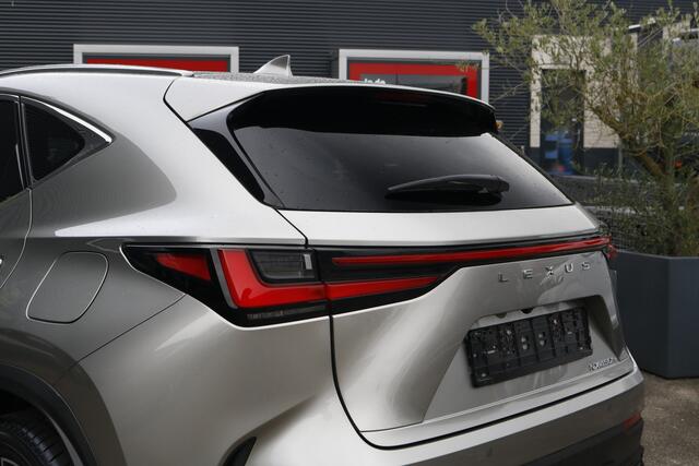 Lexus NX 450h+ AWD President Line | Mark Levinson | HUD | Digitale binnenspiegel |