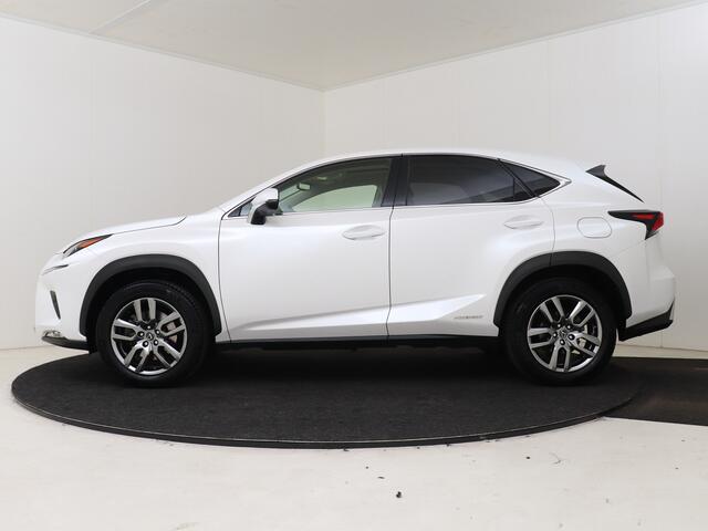 Lexus NX 300h AWD Luxury Line | Panoramadak | Trekhaak | Elektrisch Bedienbare Stoelen |