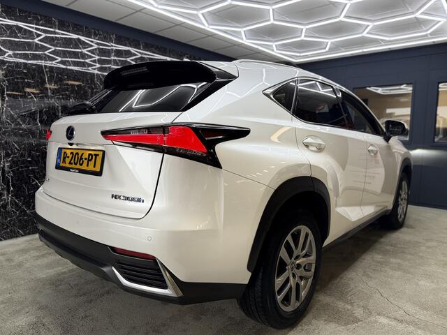 Lexus NX 300h AWD Ultimate Edition