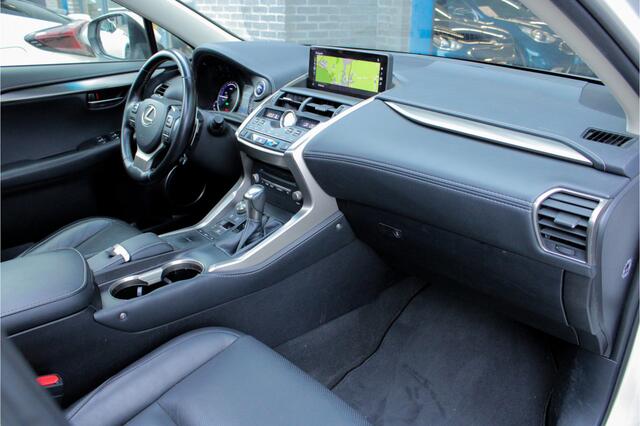 Lexus NX 300h AWD Luxury Line |dealer onderhouden|schuifdak|leder|Apple/Android|