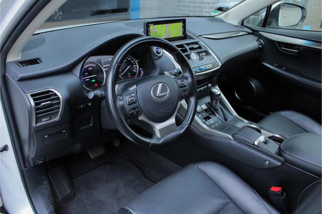 Lexus NX 300h AWD Luxury Line |dealer onderhouden|schuifdak|leder|Apple/Android|
