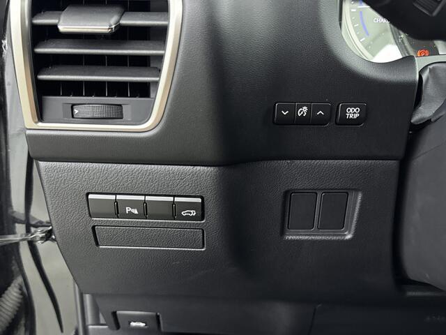 Lexus NX 300h AWD Luxury Line | Carplay | Sensoren | Stoelverwarming |