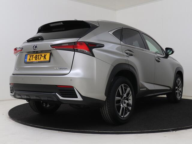 Lexus NX 300h AWD Luxury Line | Schuif-/ kanteldak electrisch | Privacy Glass | Premium Navigatie |