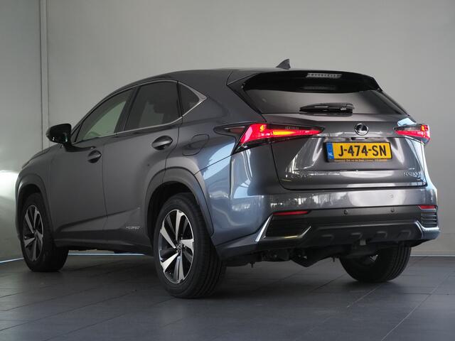 Lexus NX 300h AWD President Line