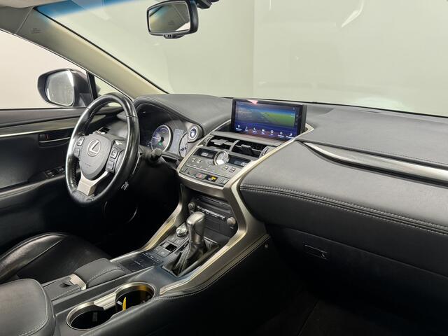 Lexus NX 300h AWD Luxury Line | Schuif-/kantel dak | Elektrische stoelen | Stoelverwarming | Camera |