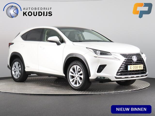 Lexus NX 300h AWD Luxury Line Parelmoer wit! (Afn. Trekhaak / Pano / ACC / Navi / Carplay)