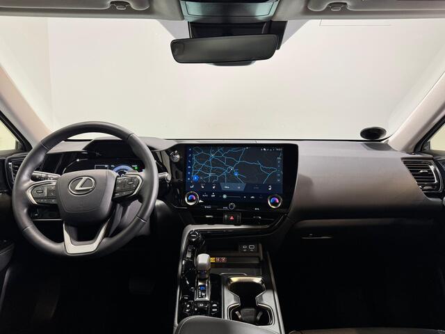 Lexus NX 450h+ AWD Luxury Line | Trekhaak | Stuur -en stoelverwarming | Dodehoekdetectie | Apple Carplay |
