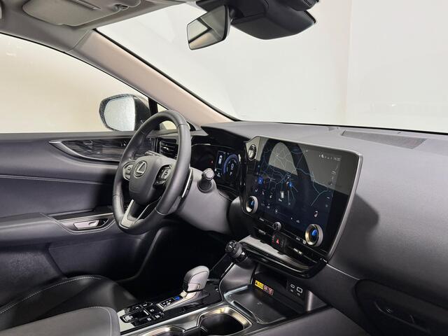 Lexus NX 450h+ AWD Luxury Line | Trekhaak | Stuur -en stoelverwarming | Dodehoekdetectie | Apple Carplay |