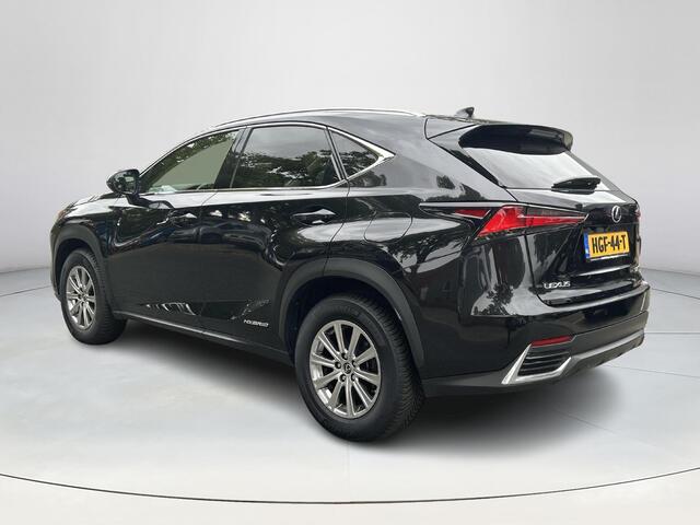 Lexus NX 300h AWD | Getint glas | Lederen bekleding | Volledige historie | Navigatiesysteem
