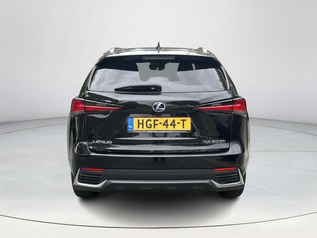 Lexus NX 300h AWD | Getint glas | Lederen bekleding | Volledige historie | Navigatiesysteem