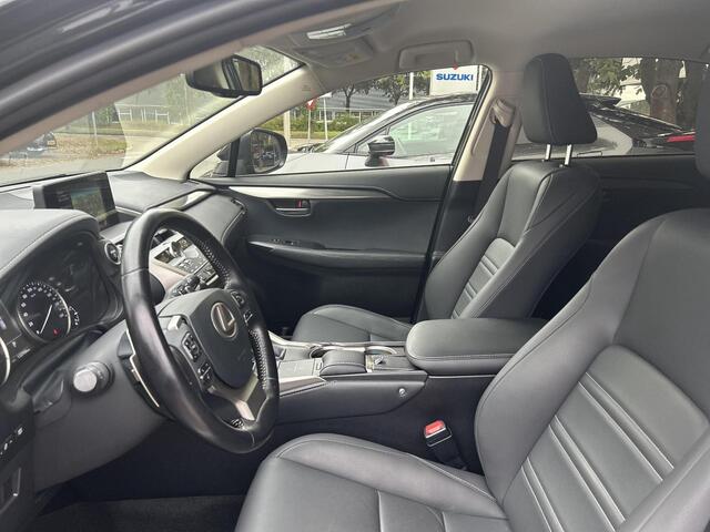 Lexus NX 300h AWD | Getint glas | Lederen bekleding | Volledige historie | Navigatiesysteem