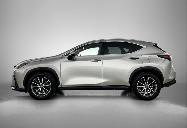 Lexus NX 450h+ AWD Luxury Line | Navigatie | HUD | Elektrische Achterklep |