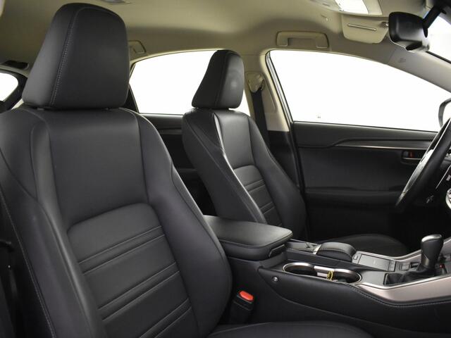 Lexus NX 300h AWD Exexcutive Line | Navigatie | Stoelverw. | PDC |