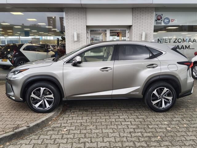 Lexus NX 300h AWD President Line | Mark Levison | Pano | HUD | Sensoren