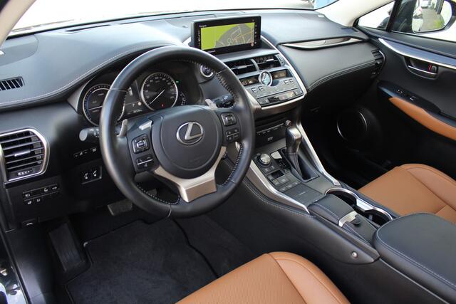 Lexus NX 300h Hybrid AWD President Line I Mark Lev. I Pano I Applecarplay