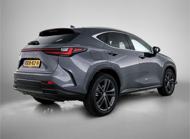 Lexus NX 450h+ AWD Luxury Line | BTW voertuig | Blind Spot monitor | Stoel+stuurwielverwarming | Cruise control Adaptive | Parkeersensoren Voor+achter | Elektrische achterklep | Draadloze telefoonlader | Apple CarPlay/Andr