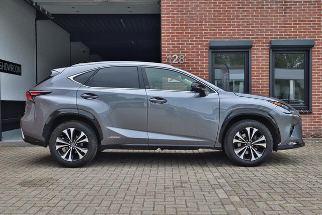 Lexus NX 300h AWD Executive Line Stoel verw, Lane assist, Cr, PDC, Camera