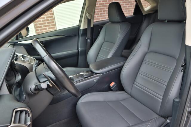 Lexus NX 300h AWD Executive Line Stoel verw, Lane assist, Cr, PDC, Camera