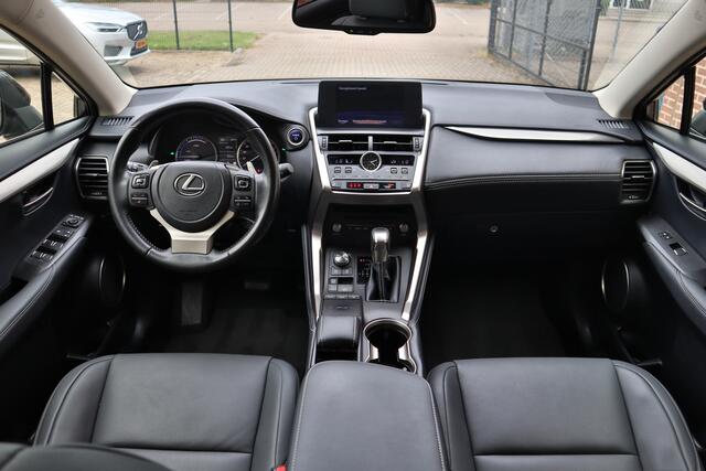 Lexus NX 300h AWD Executive Line Stoel verw, Lane assist, Cr, PDC, Camera