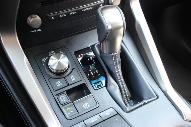 Lexus NX 300h Business Line | Leer | Trekhaak | Navi | ACC |