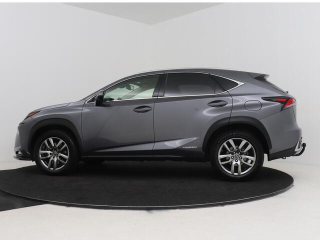 Lexus NX 300h AWD Luxury Edition | Dealer Onderhouden | Trekhaak | Stoel+stuurverwarming | Lederen bekleding | Voorstoelen Elektrisch Verstelbaar | Elektrische Achterklep | Cruise Control Adaptive |