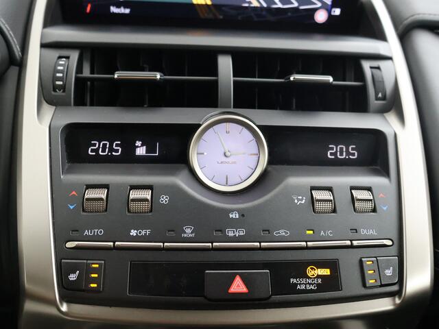 Lexus NX 300h AWD Luxury Edition | Dealer Onderhouden | Trekhaak | Stoel+stuurverwarming | Lederen bekleding | Voorstoelen Elektrisch Verstelbaar | Elektrische Achterklep | Cruise Control Adaptive |