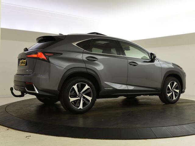 Lexus NX 300h AWD Executive Line | Panorama | Mark Levinson | Trekh.