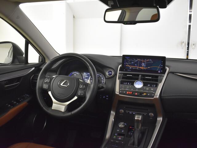 Lexus NX 300h AWD Executive Line | Panorama | Mark Levinson | Trekh.