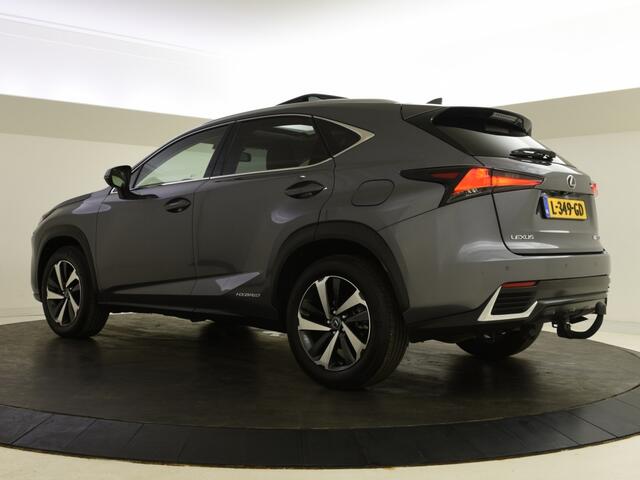 Lexus NX 300h AWD Executive Line | Panorama | Mark Levinson | Trekh.