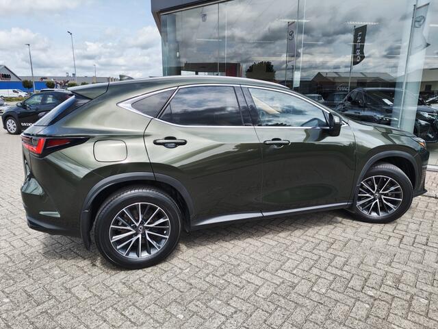 Lexus NX 450h+ AWD Executive Line | Trekhaak | 1500kg. Trekgew. | HUD | N
