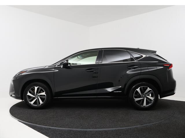 Lexus NX LEXUS NX300H President Line | Mark Levinson Audio |