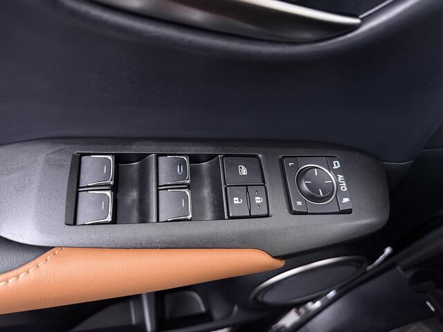 Lexus NX LEXUS NX300H President Line | Mark Levinson Audio |