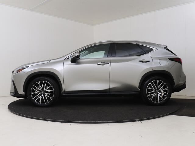 Lexus NX 450h+ AWD Luxury Line | Dealer Onderhouden | Memory Seats | Stoel+stuurverwarming| Stoelventilatie | 360 camera | Blind Spot Monitor | Elektrische Achterklep |