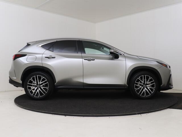 Lexus NX 450h+ AWD Luxury Line | Dealer Onderhouden | Memory Seats | Stoel+stuurverwarming| Stoelventilatie | 360 camera | Blind Spot Monitor | Elektrische Achterklep |