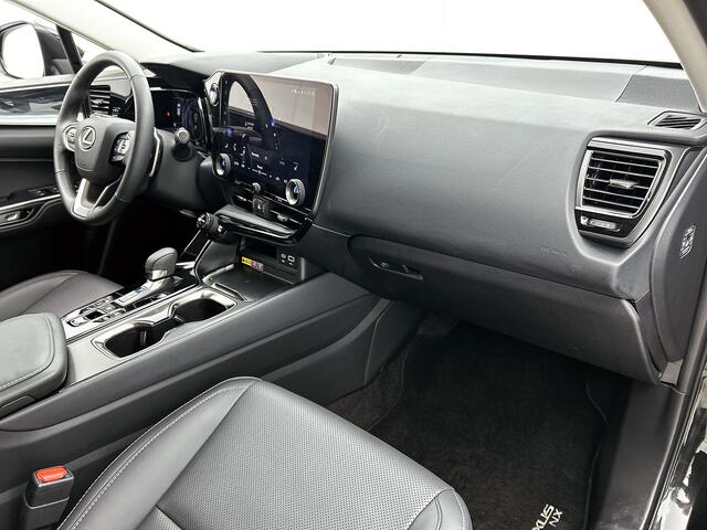 Lexus NX 450h+ AWD Luxury Line | Trekhaak 1.500 kg | Stoel- en Stuurverwarming | Plug-in Hybrid |
