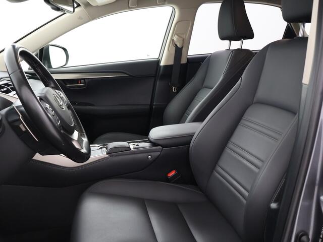 Lexus NX 300h AWD Premium | Stoelverwarming | Lederen bekleding | Premium uitgevoerd |