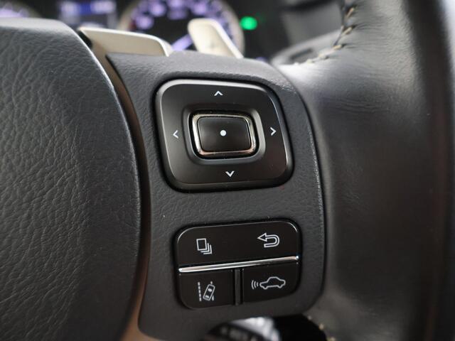 Lexus NX 300h AWD Luxury Line | Dealeronderhouden | Premium uitgevoerd | Stoelverwarming |