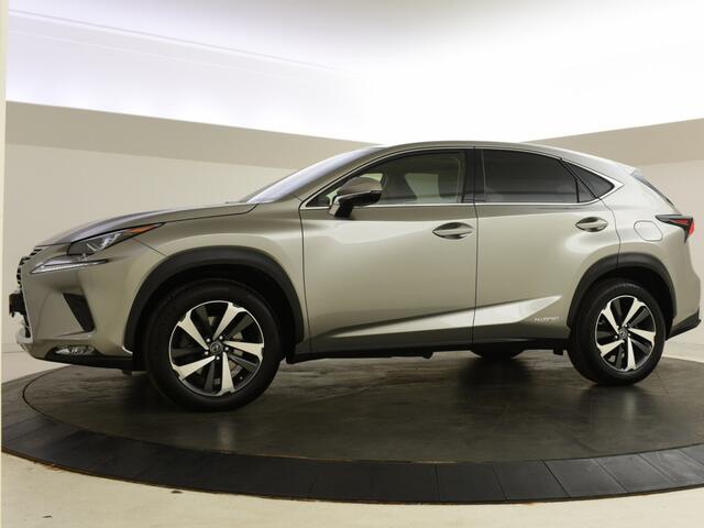 Lexus NX 300h AWD President Line / Mark Levinson / Pano / Trekhaak