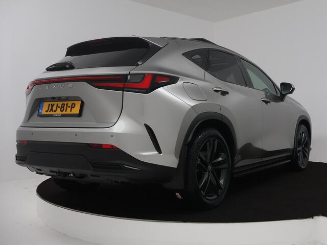 Lexus NX 450h+ AWD 35th Edition | Explorer Pack | Panoramisch dak | Treeplanken | Trekhaak |