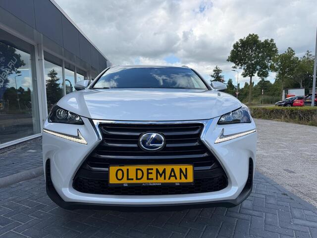 Lexus NX 300h AWD Luxury Line LEDER,CLIMA,NAVI,PARELMOER