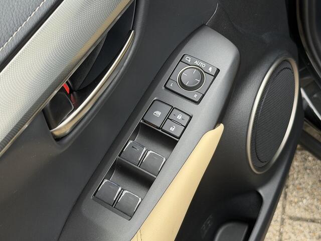 Lexus NX 300h AWD Luxury Line | Schuifdak/Leder/Trekhaak/Adapt.Cruise/DAB