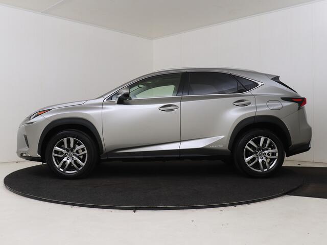 Lexus NX 300h AWD Business Line | Dealer Onderhouden | Schuif/kantel Dak | Lederen bekleding | Elektrisch Verstelbare stoel | Stoelverwarming | Adaptive Cruise Control | Elektrische achterklep | Navigatie | Climate Control