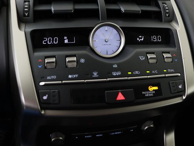 Lexus NX 300h AWD Business Line | Dealer Onderhouden | Schuif/kantel Dak | Lederen bekleding | Elektrisch Verstelbare stoel | Stoelverwarming | Adaptive Cruise Control | Elektrische achterklep | Navigatie | Climate Control
