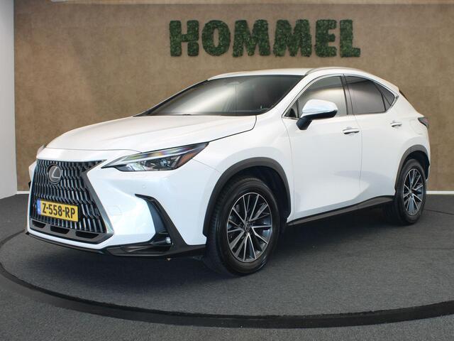 Lexus NX 350h AWD Luxury Line - ALARM KLASSE 3 - PARKEER SENSOREN VOOR EN ACHTER - DODEHOEK DETECTIE - KEYLESS ENRTY & START - STOEL EN STUUR VERWARMING - NAVIGATIE - APPLE CARPLAY/ANDROID AUTO
