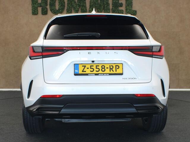 Lexus NX 350h AWD Luxury Line - ALARM KLASSE 3 - PARKEER SENSOREN VOOR EN ACHTER - DODEHOEK DETECTIE - KEYLESS ENRTY & START - STOEL EN STUUR VERWARMING - NAVIGATIE - APPLE CARPLAY/ANDROID AUTO
