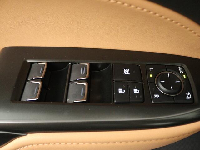 Lexus NX 450h+ AWD Launch Edition | Schuif-Kanteldak | PDC |