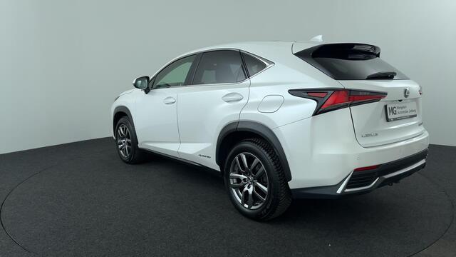 Lexus NX 300h AWD Luxury Line, Panodak, trekhaak!