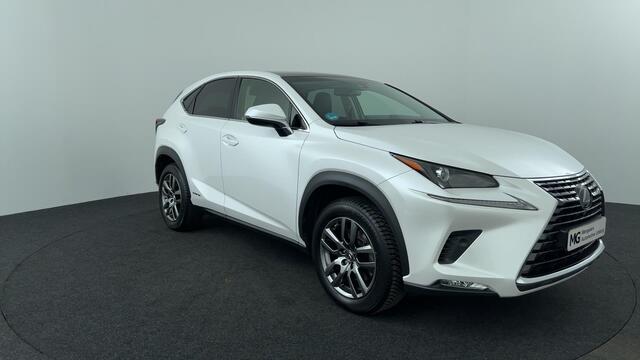 Lexus NX 300h AWD Luxury Line, Panodak, trekhaak!